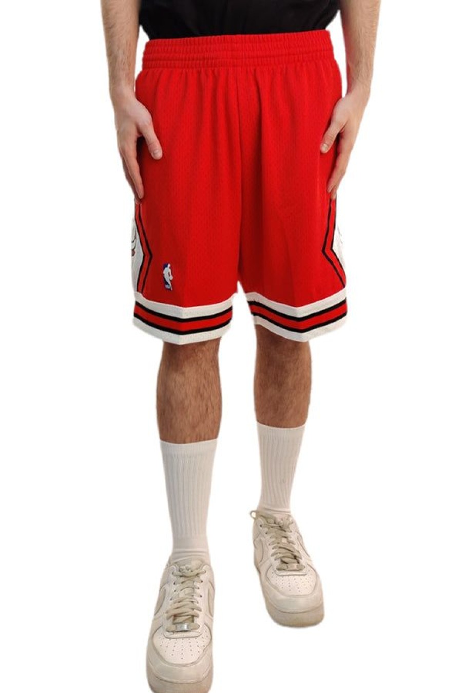 Abbigliamento MITCHELL & NESS | Swingman Shorts Chicago Bulls Road 1997-98 Scarlet